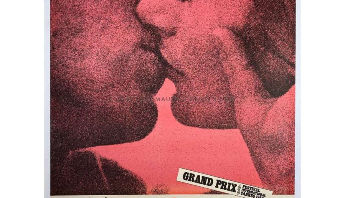 un-homme-et-une-femme-affiche-de-film-entoilee-120x160-cm-1966-lelouch